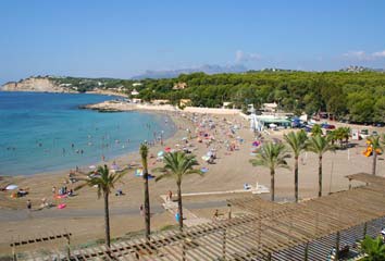Apartamentos Moraira. Playa Ampolla